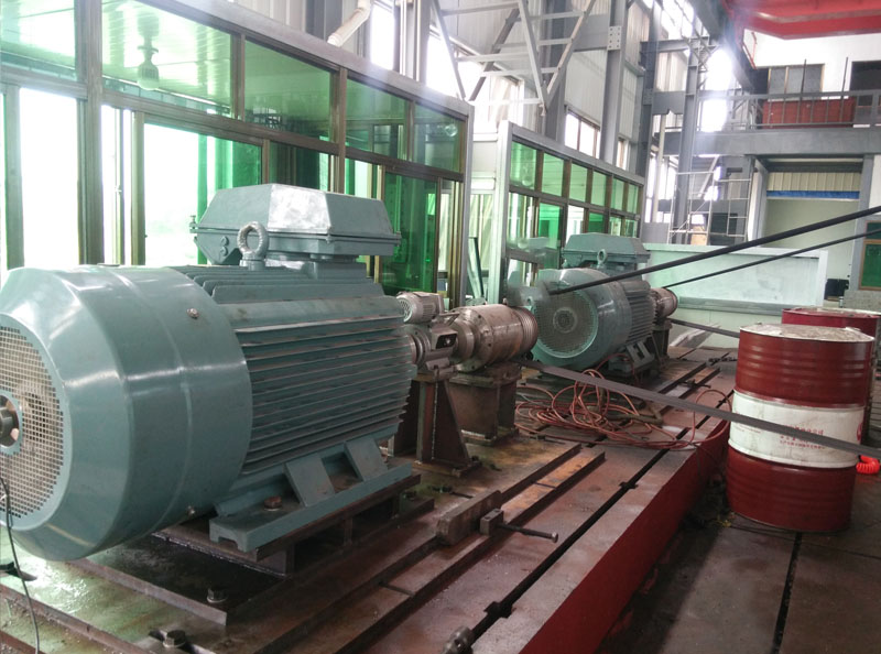 抽油機(jī)減速機(jī)測試臺安裝調(diào)試現(xiàn)場